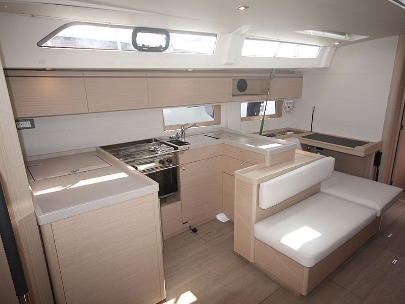 Beneteau Oceanis 51.1