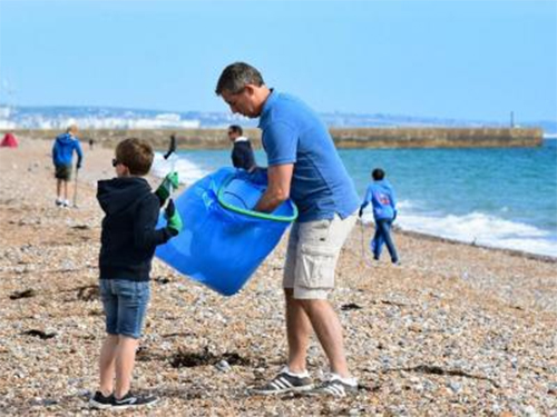 Beach cleaning with PlainSailing.com