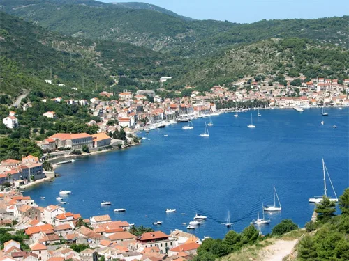 Town on Vis island