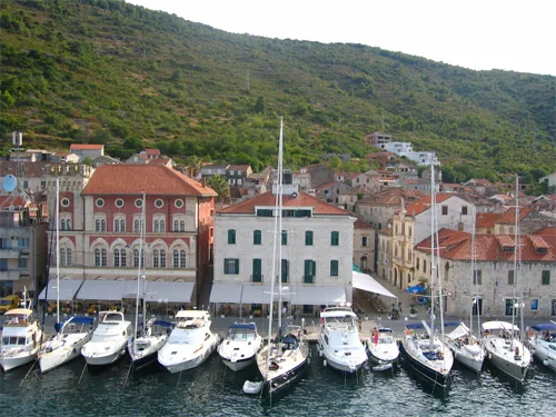 Vis Town from the sea