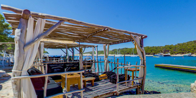 Vinogradišće Bay, Pakleni Islands