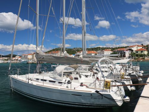 Beneteau First 35