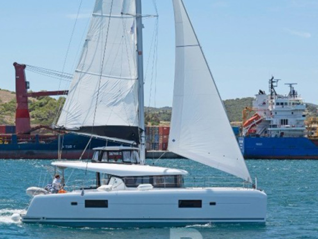 Lagoon 42