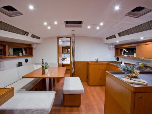 Beneteau Oceanis 48