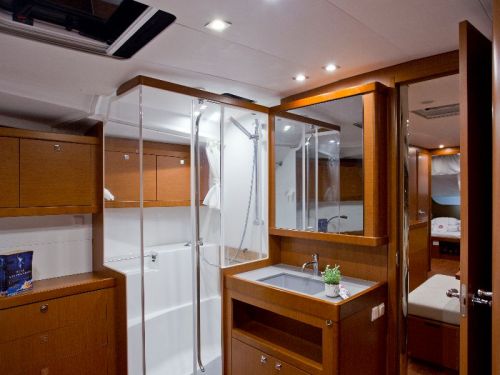 Beneteau Oceanis 48