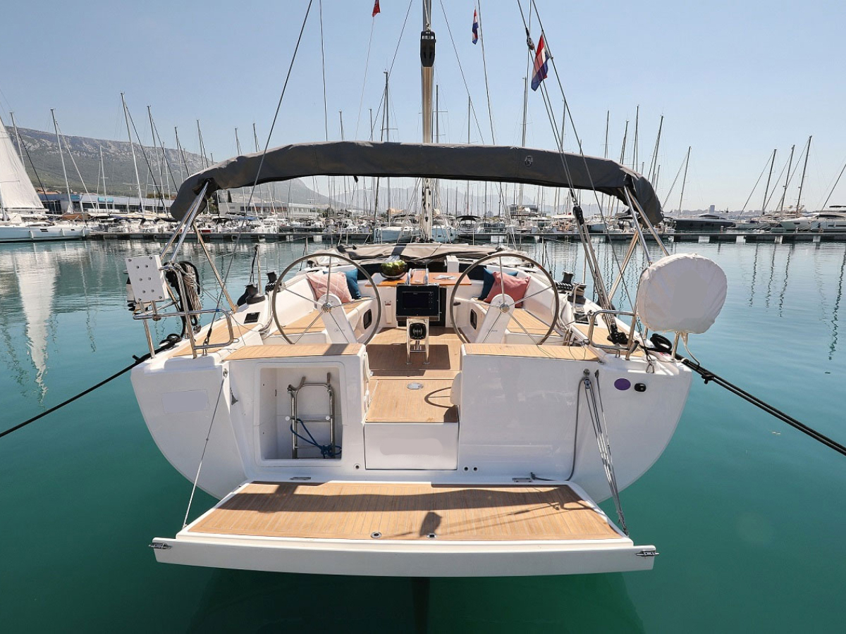 Hanse 415