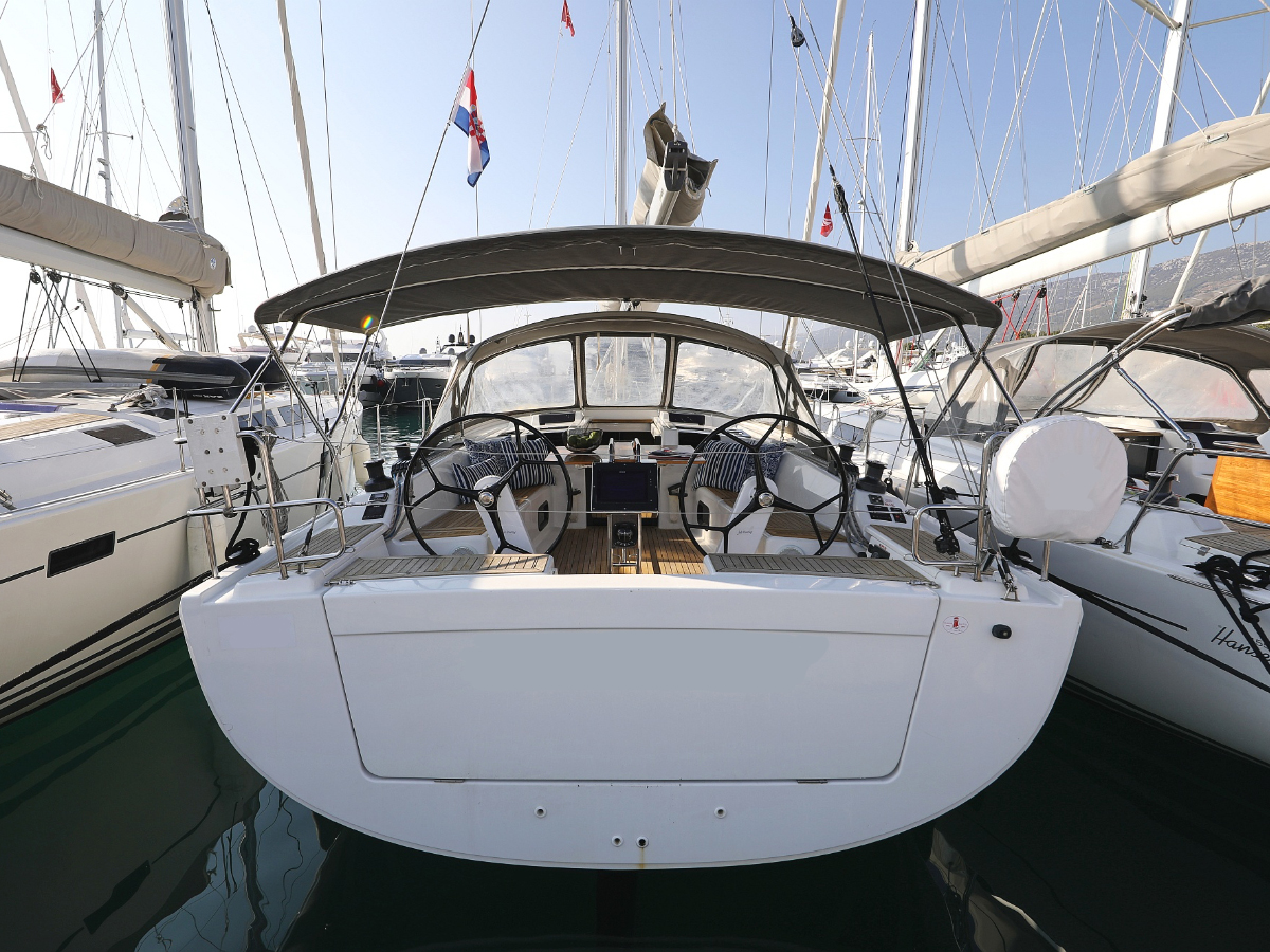 Hanse 415