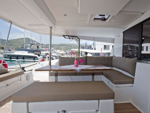 Fountaine Pajot Saona 47