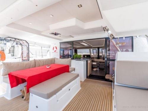 Fountaine Pajot Saona 47