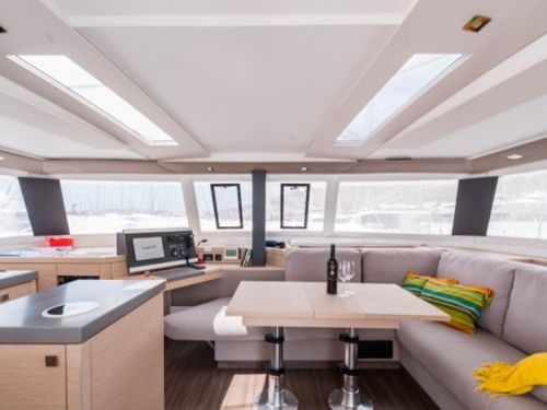 Fountaine Pajot Saona 47