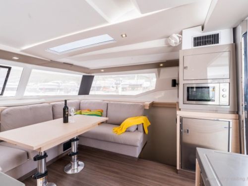 Fountaine Pajot Saona 47