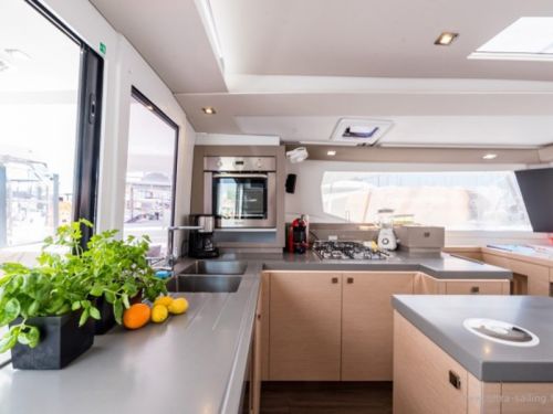 Fountaine Pajot Saona 47