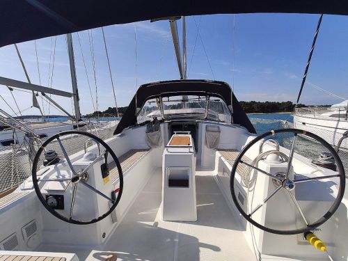 Beneteau Oceanis 38.1