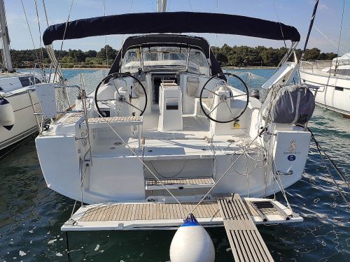 Beneteau Oceanis 38.1