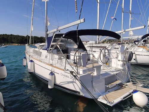 Beneteau Oceanis 38.1