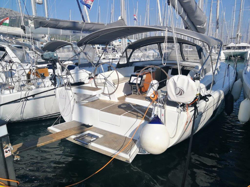 Hanse 418