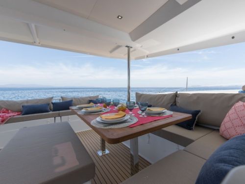 Fountaine Pajot Saona 47