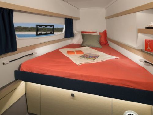 Fountaine Pajot Lucia 40