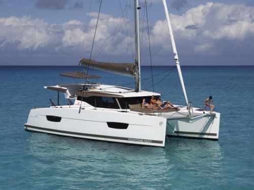 Fountaine Pajot Lucia 40