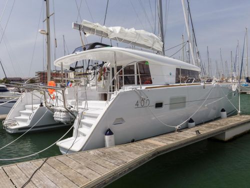 Lagoon 400