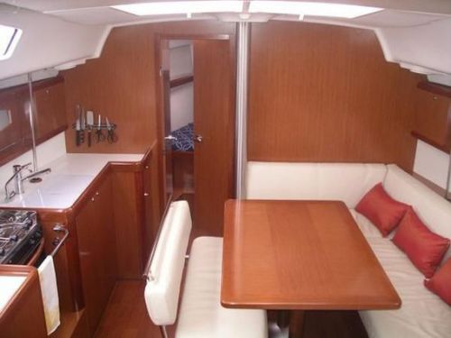 Beneteau Oceanis 40