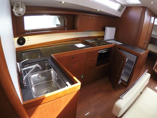 Beneteau Oceanis 48