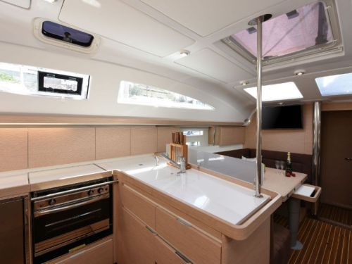 Elan 45 impression