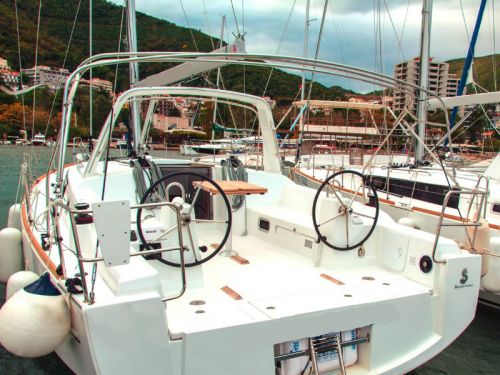 Beneteau Oceanis 38