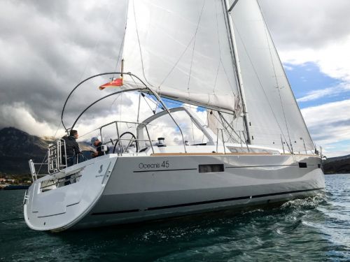 Beneteau Oceanis 45