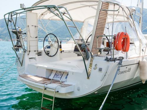 Beneteau Oceanis 48