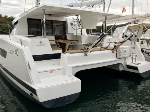 Fountaine Pajot Lucia 40