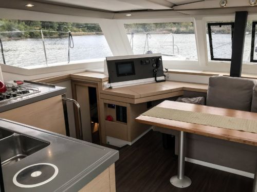 Fountaine Pajot Lucia 40