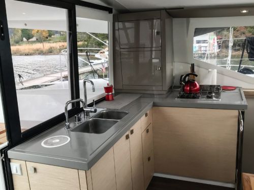 Fountaine Pajot Lucia 40