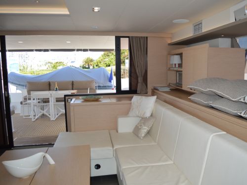 Fountaine Pajot Victoria 67