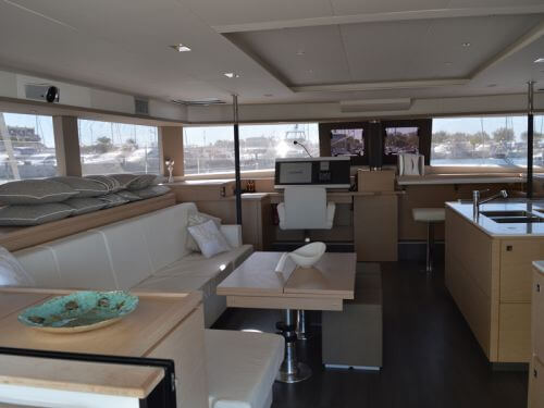 Fountaine Pajot Victoria 67