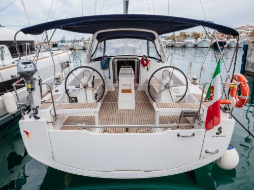 Beneteau Oceanis 38