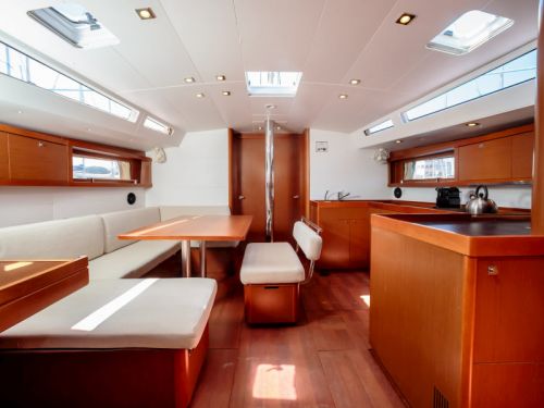 Beneteau Oceanis 48