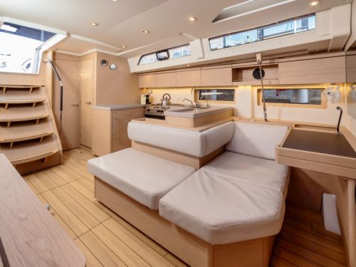 Beneteau Oceanis 51.1