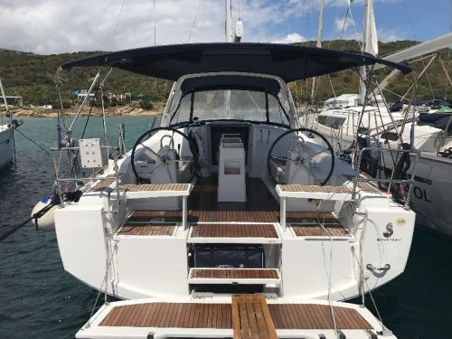 Beneteau Oceanis 38