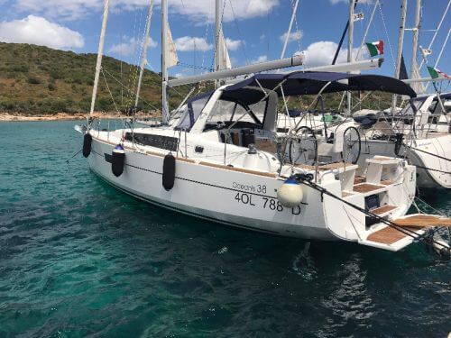 Beneteau Oceanis 38