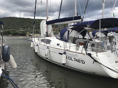 Beneteau Oceanis 43