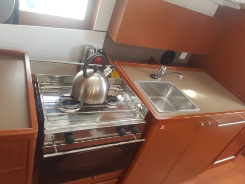 Beneteau Oceanis 38.1