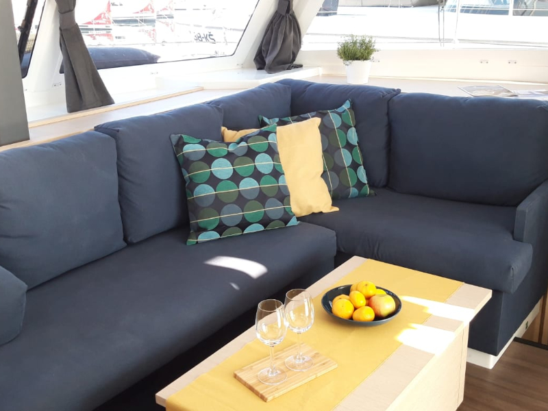 Fountaine Pajot Lucia 40