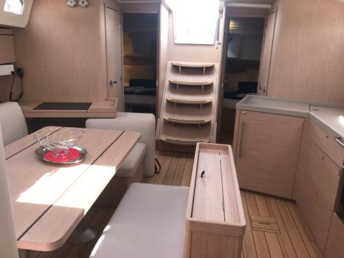 Beneteau Oceanis 46.1