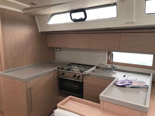 Beneteau Oceanis 51.1