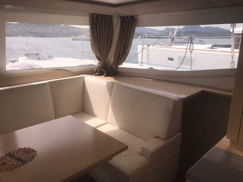 Fountaine Pajot Helia 44