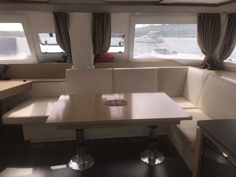 Fountaine Pajot Helia 44