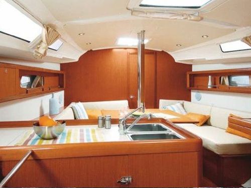 Beneteau Oceanis 37