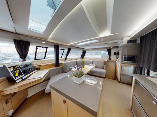 Fountaine Pajot Saona 47