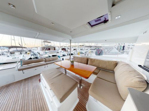 Fountaine Pajot Saona 47